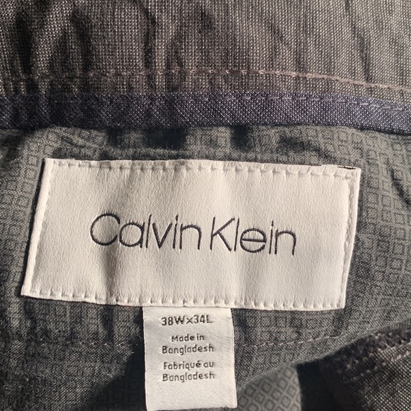 Calvin Klein (38”x34”) - Picture 11 of 13